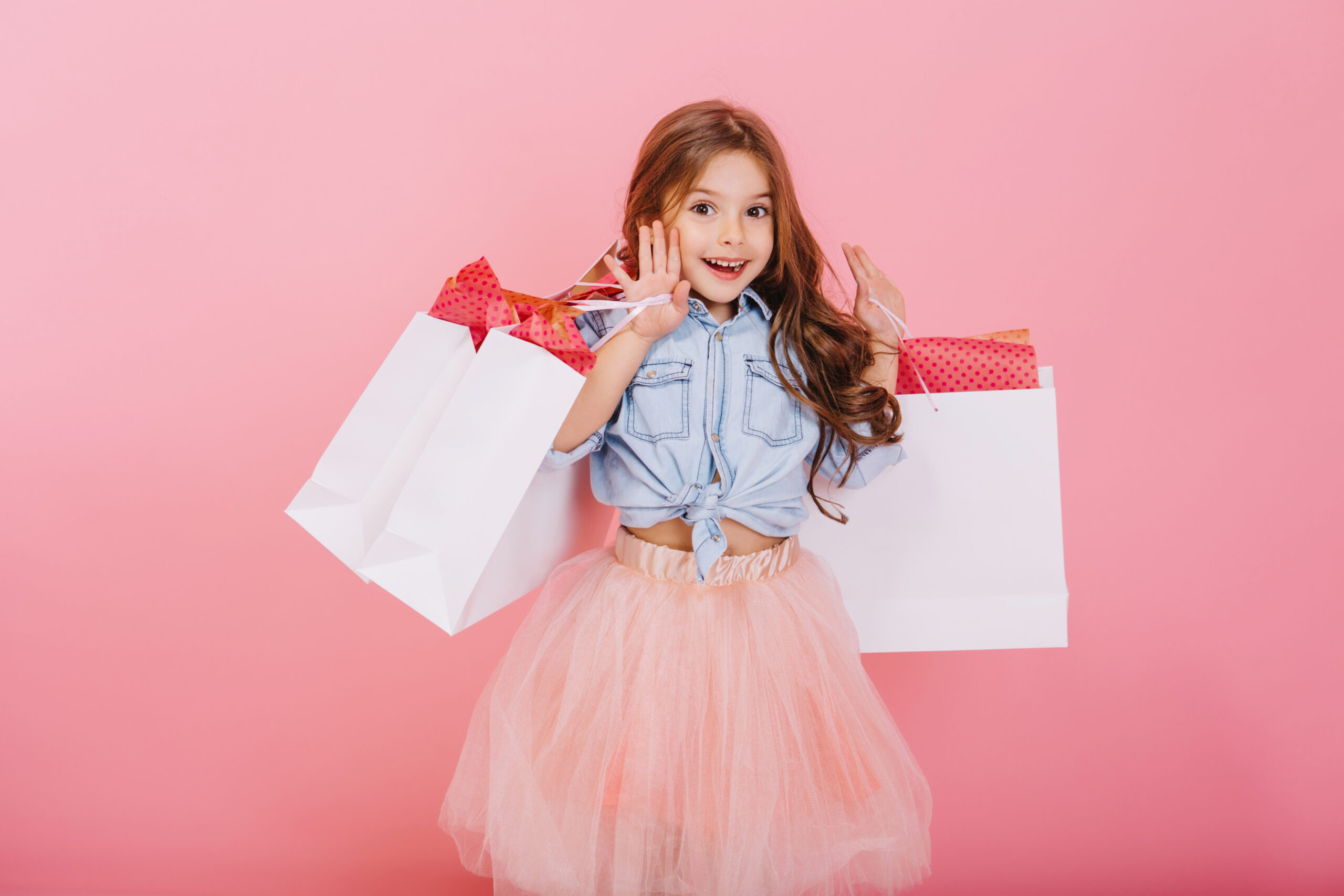 Top 8 E-Commerce Stores for Kids Apparel in Pakistan